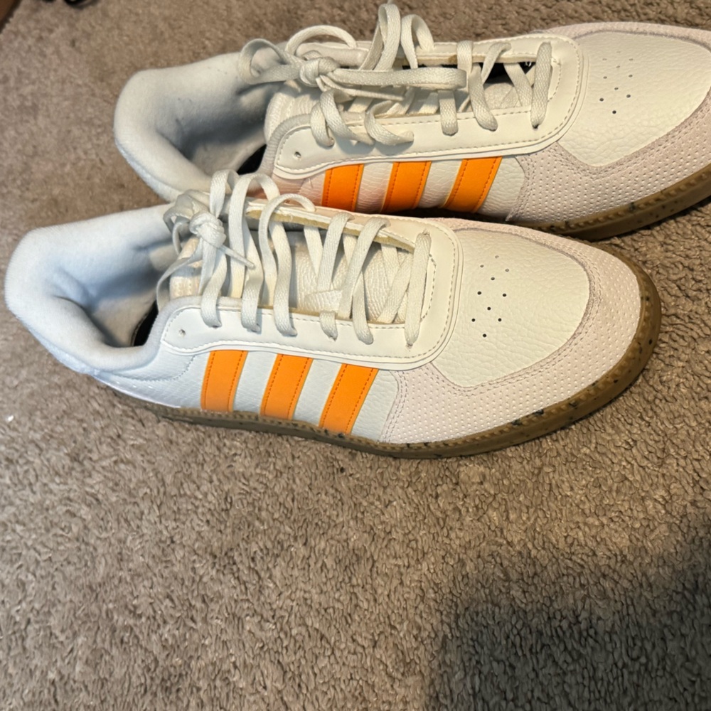 ADIDAS BREAKNET SLEEK Women's White Orange Sneakers